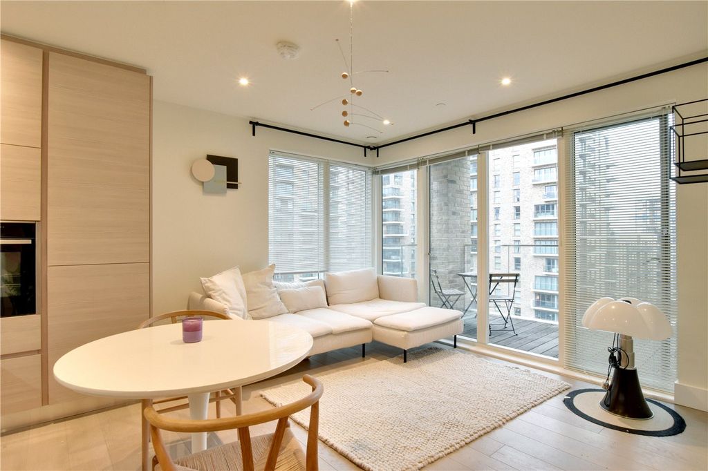 Property photo 2 of 21 Reception Area