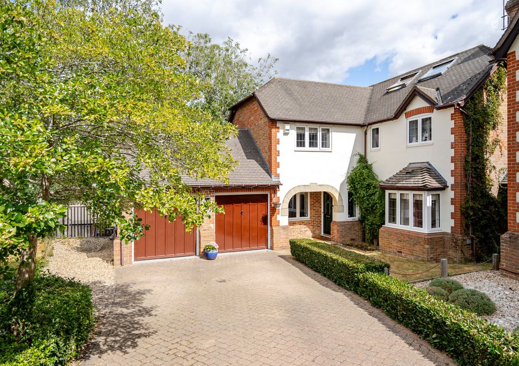 Property photo 1 of 42