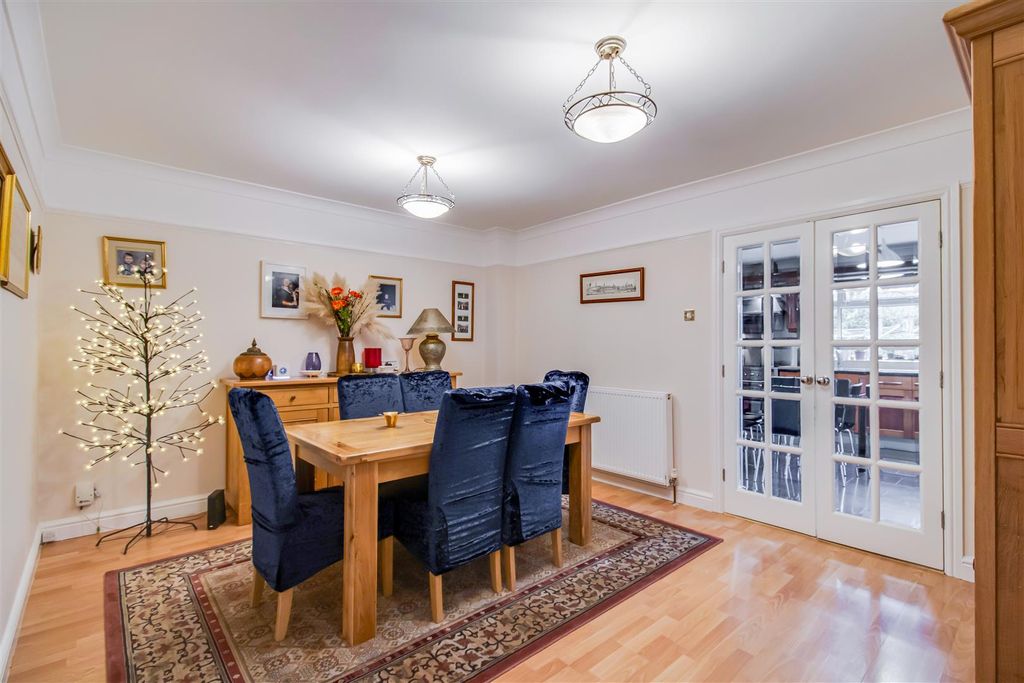 Property photo 3 of 17 Dining Room