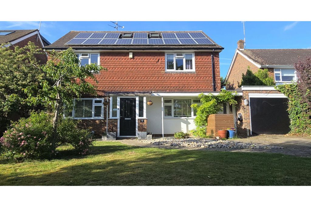 Property photo 1 of 32