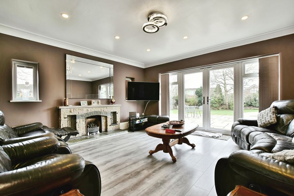 Property photo 3 of 20 Pbox-Img.Jpg