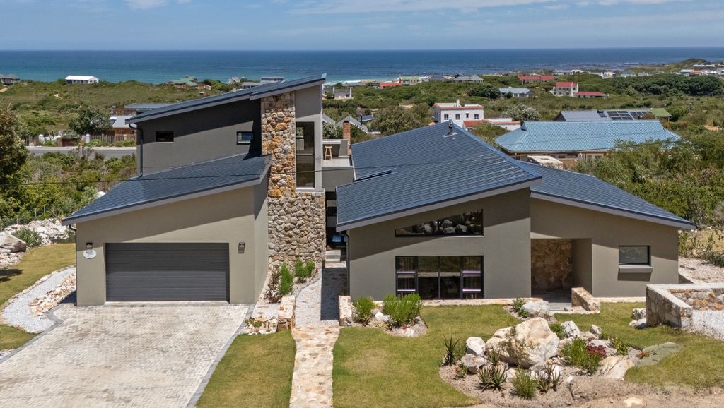 Property photo 1 of 39 Kn1723948