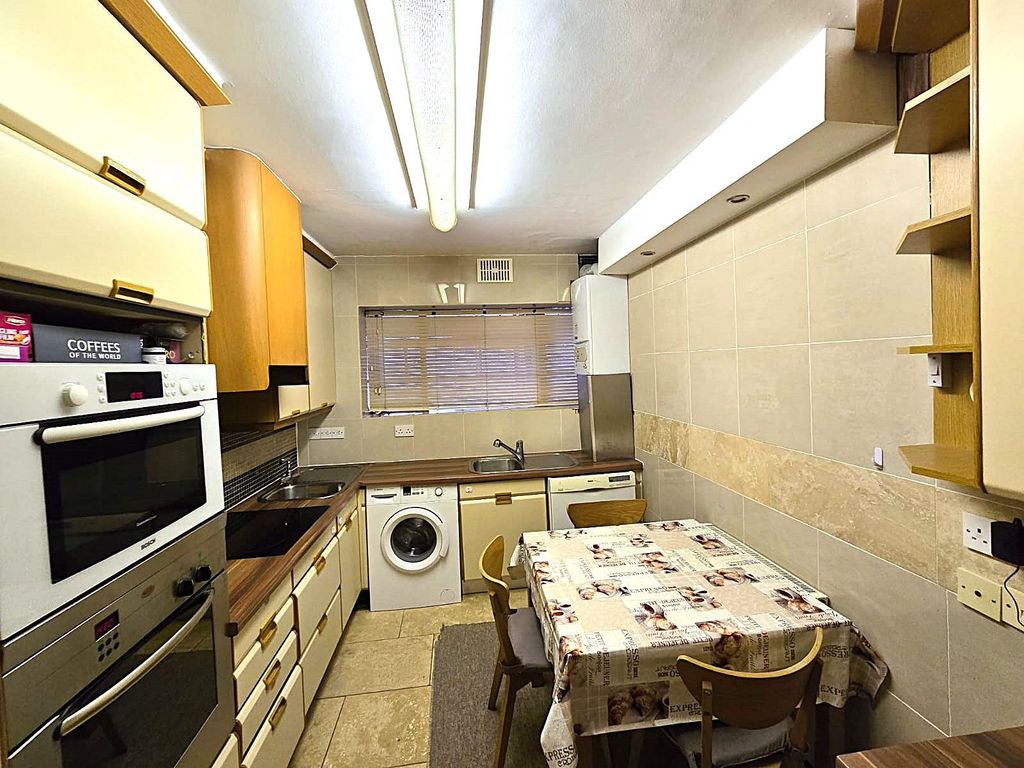 Property photo 3 of 13 Gallery