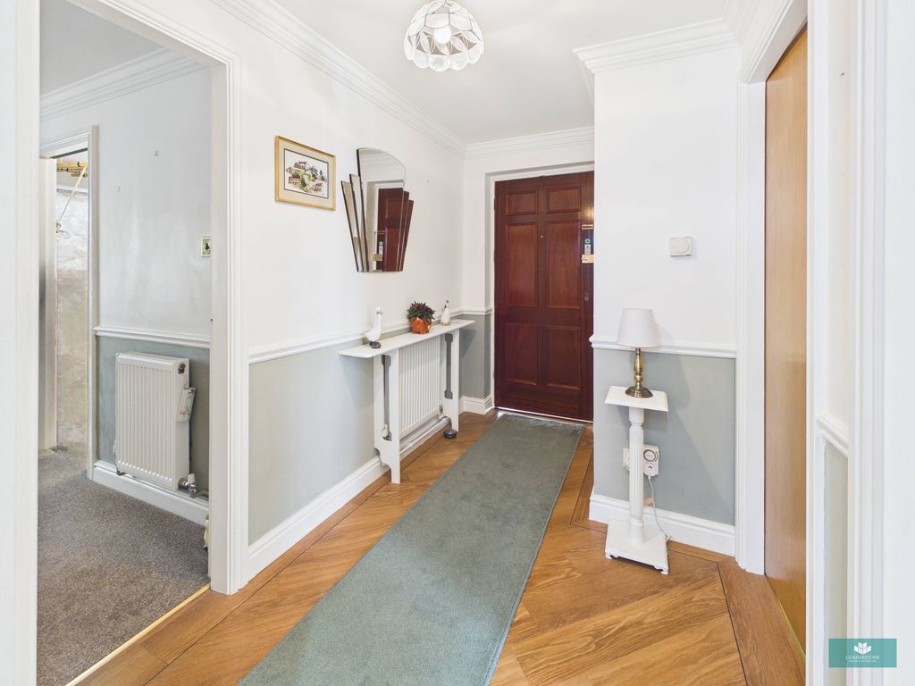 Property photo 2 of 15 Photo 9