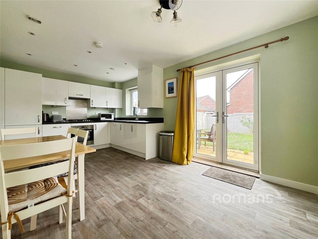 Property photo 2 of 13 Picture No. 05