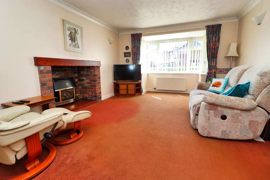 Property photo 3 of 15 Img_9755 (1)