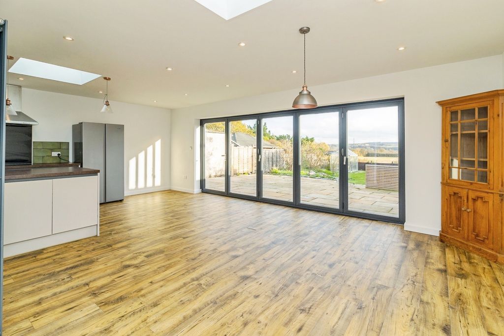 Property photo 3 of 16 Photo