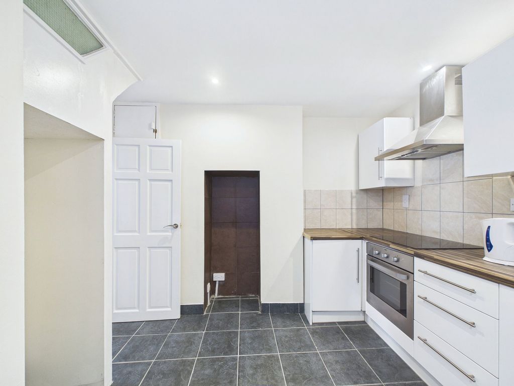 Property photo 3 of 12