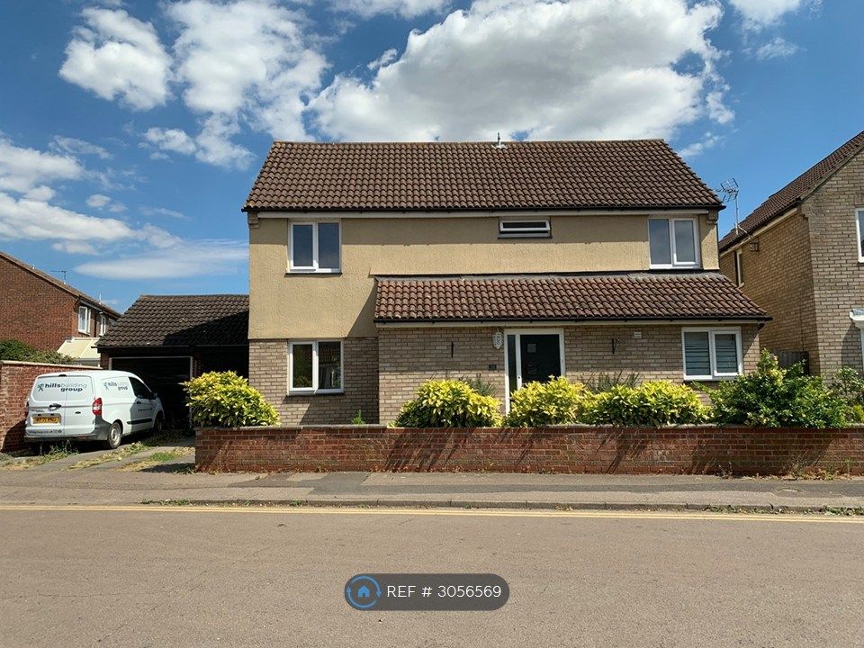 Property photo 1 of 20 4 Bedroom Detached With Single Garage.