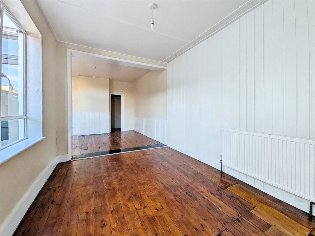 Property photo 3 of 10 Picture No. 02