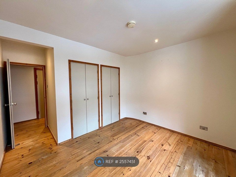 Property photo 3 of 13 Bedroom 1