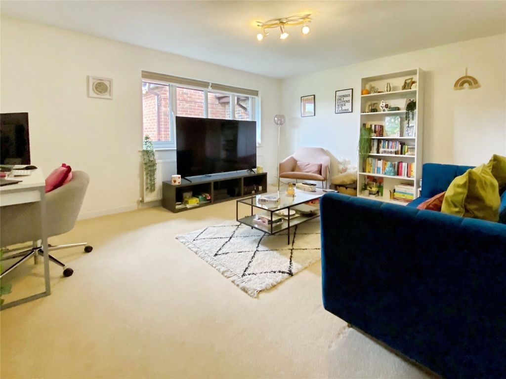 Property photo 3 of 8 Picture No. 07