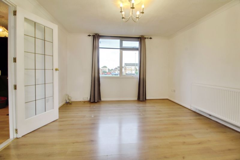 Property photo 3 of 18 Photo 4