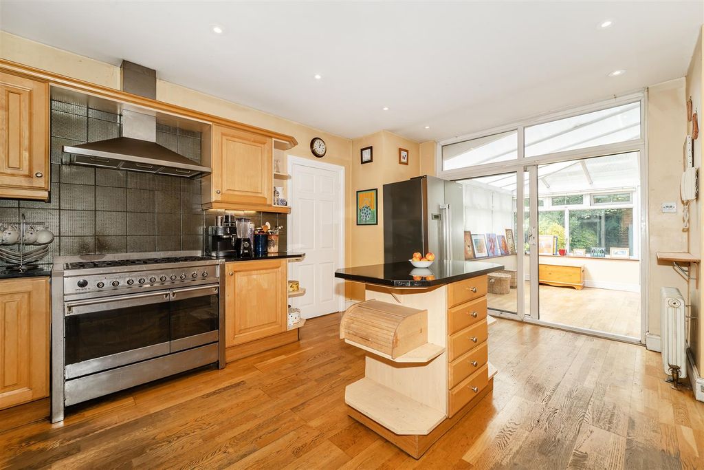 Property photo 2 of 24 Helliwell &amp; Co