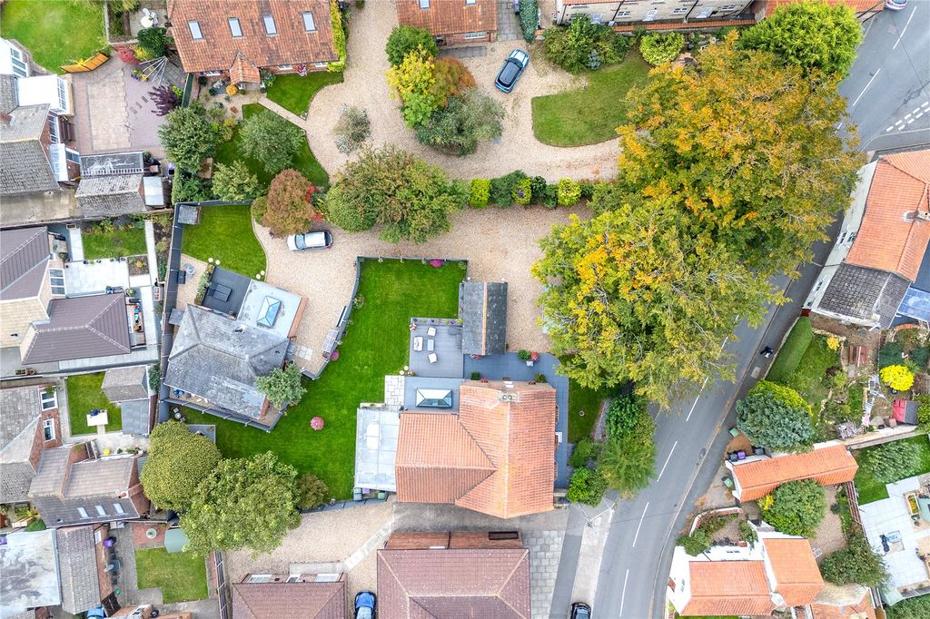 Property photo 3 of 32 Outside