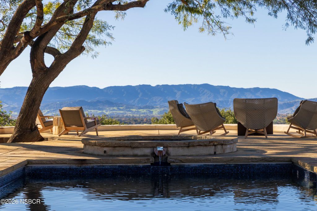 Property photo 2 of 10 <Alttext/>