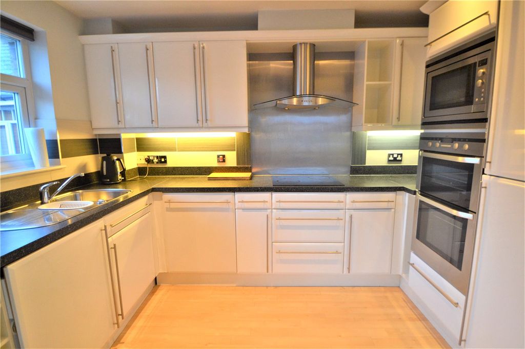 Property photo 2 of 13 Kitchen