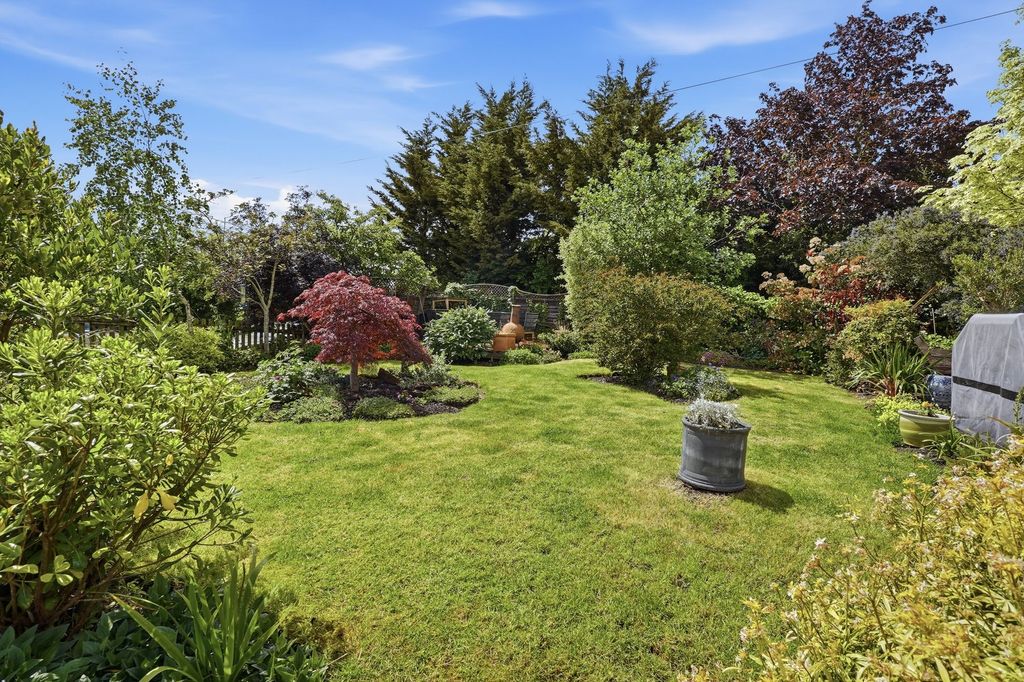 Property photo 3 of 27 Garden