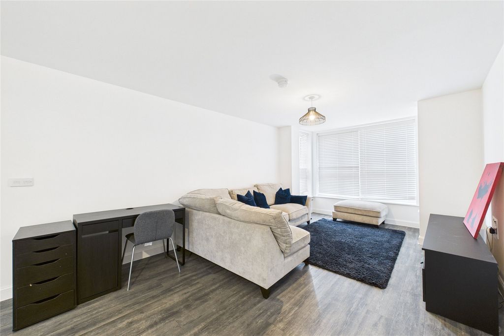 Property photo 3 of 8 Picture No. 02