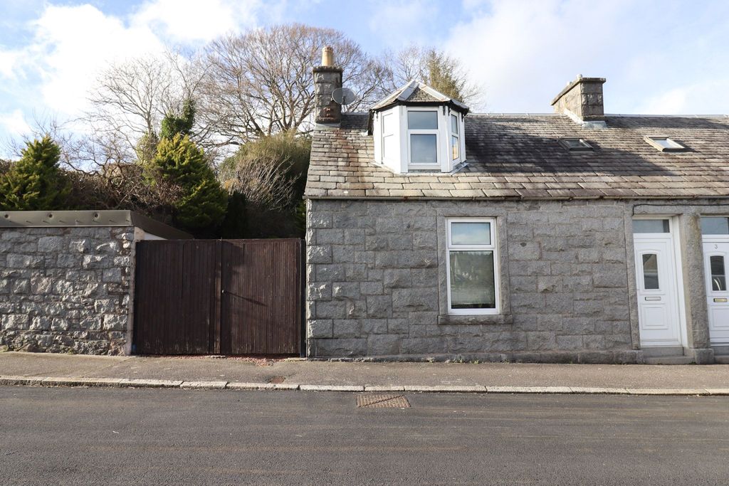 Property photo 1 of 29