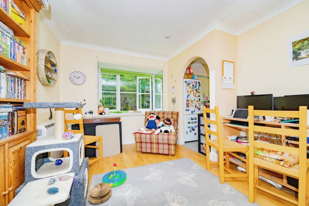Property photo 3 of 15