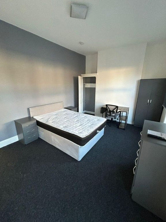 Property photo 1 of 6 8825869.Jpg