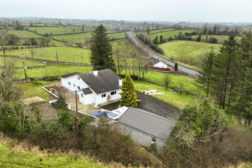 Property photo 3 of 31