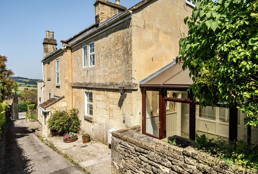 Property photo 1 of 20 1480665-1-6A3d354...