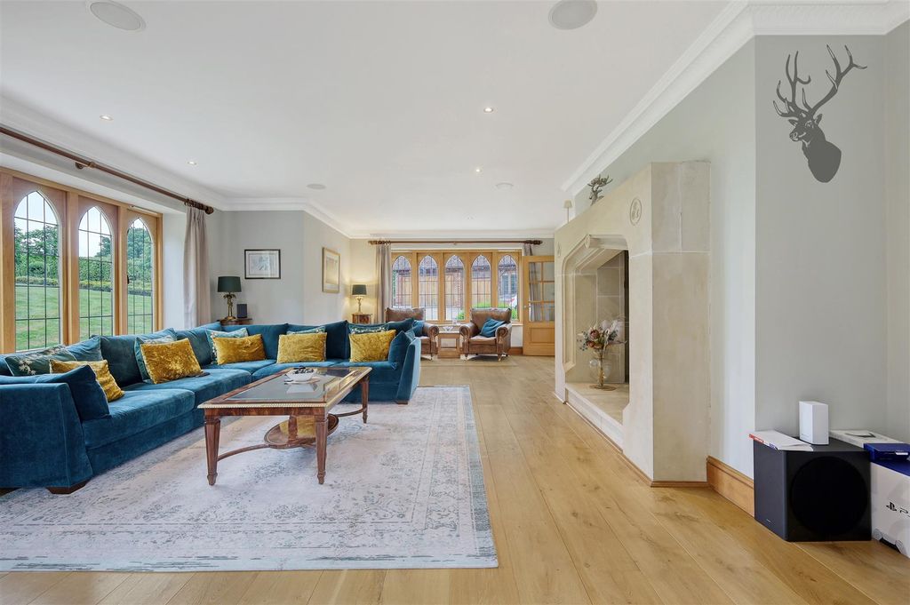 Property photo 2 of 78