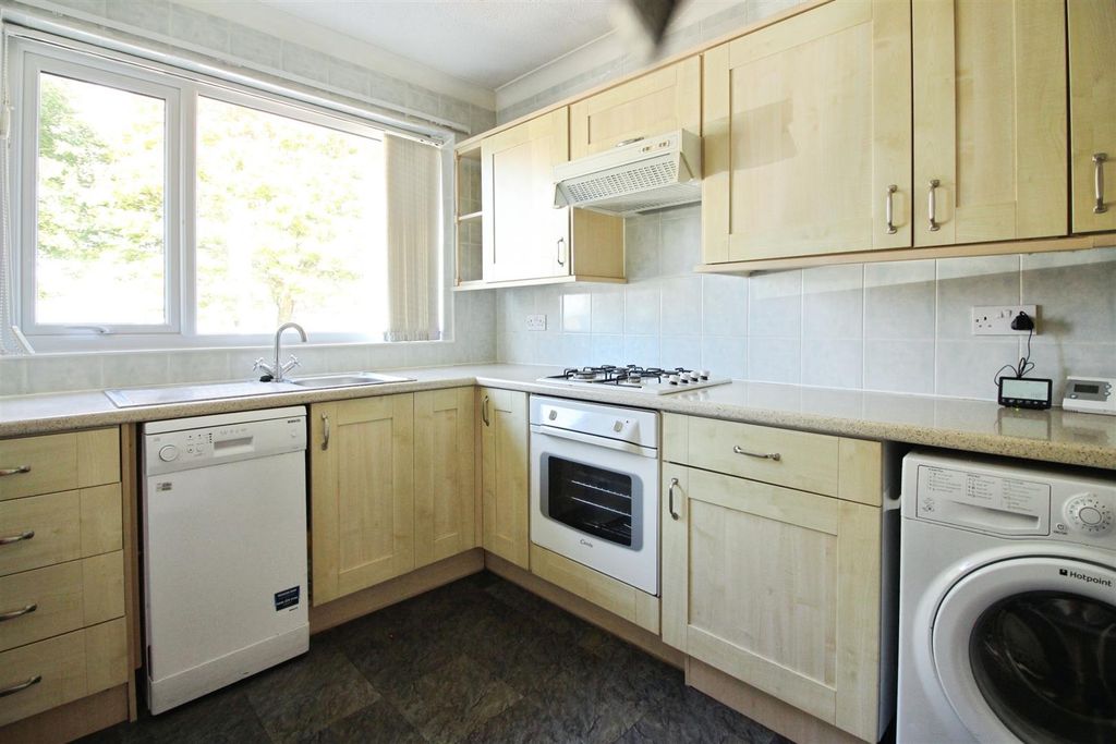 Property photo 2 of 13 Kitchen