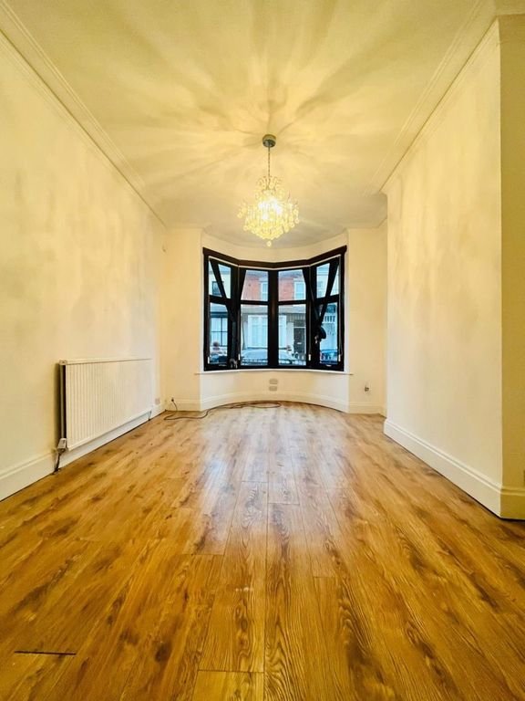 Property photo 2 of 24