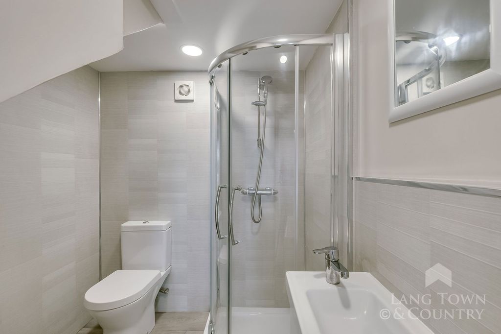 Additional image 7 of 1 bed flat for saleSt. James Place West, The Hoe, Plymouth. PL1