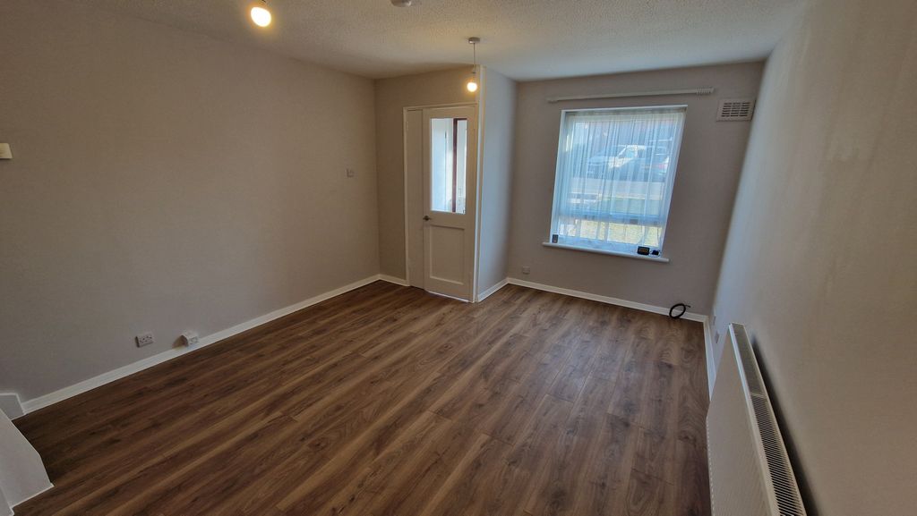 Property photo 2 of 9 Lounge