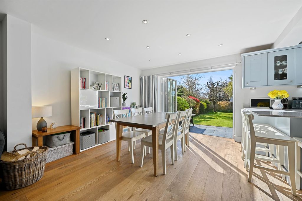 Property photo 3 of 16 Dining Area.Jpg
