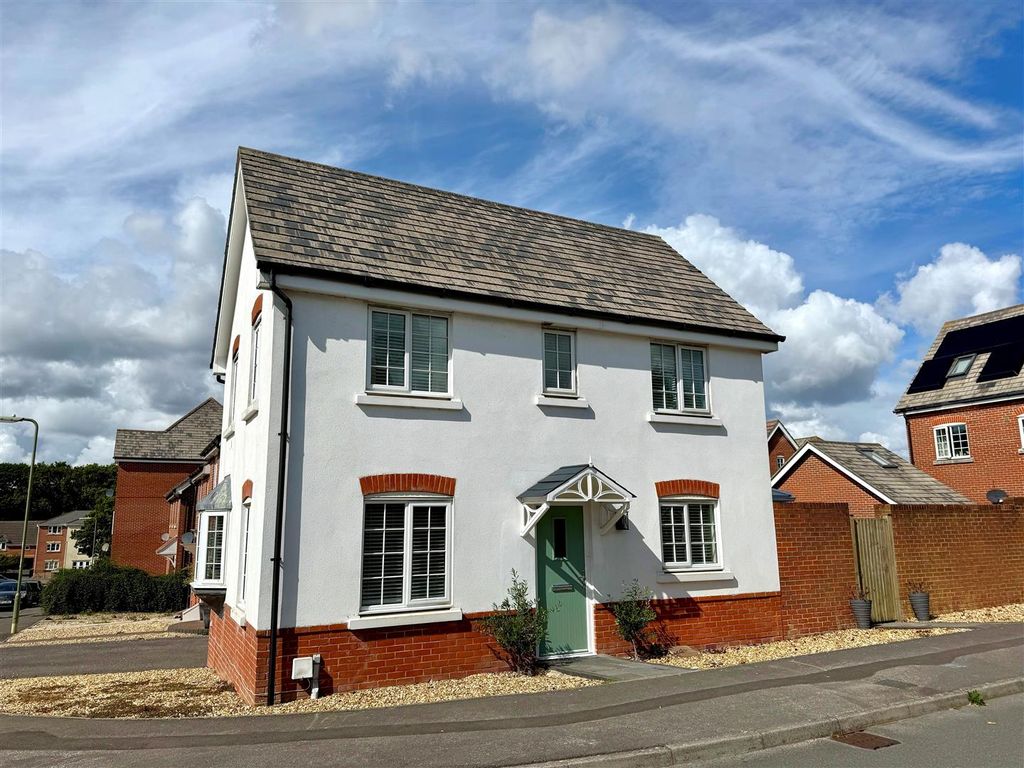 Property photo 1 of 15 Front 1.Jpg