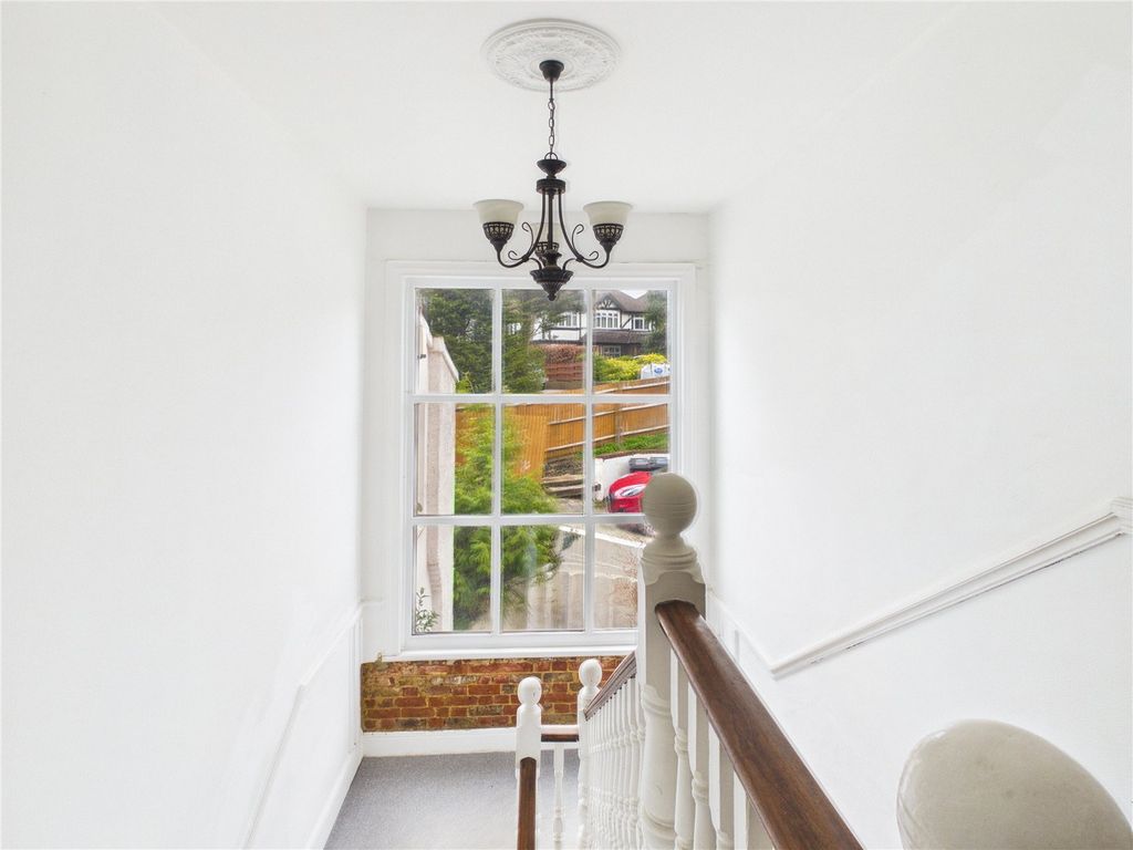 Property photo 2 of 18 Picture No. 13