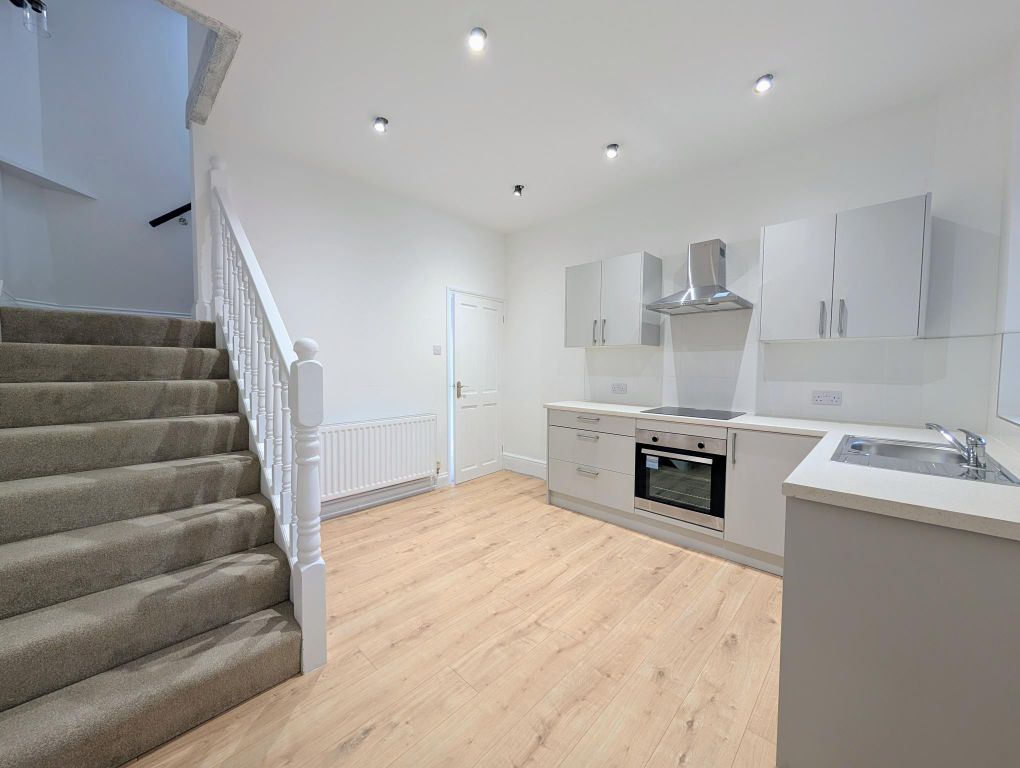 Property photo 1 of 13 Bedroom 1