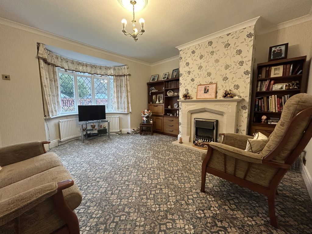 Property photo 3 of 14 Img_5998