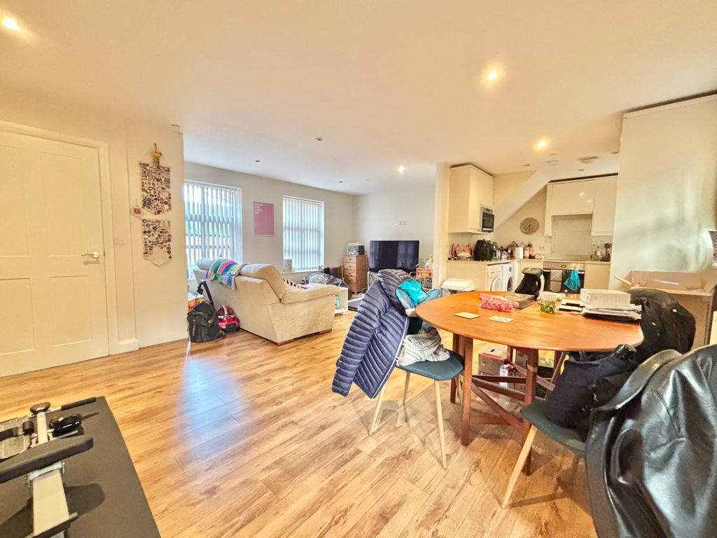 Property photo 1 of 10 Img_6041