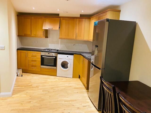 Property photo 1 of 4 Kitchen