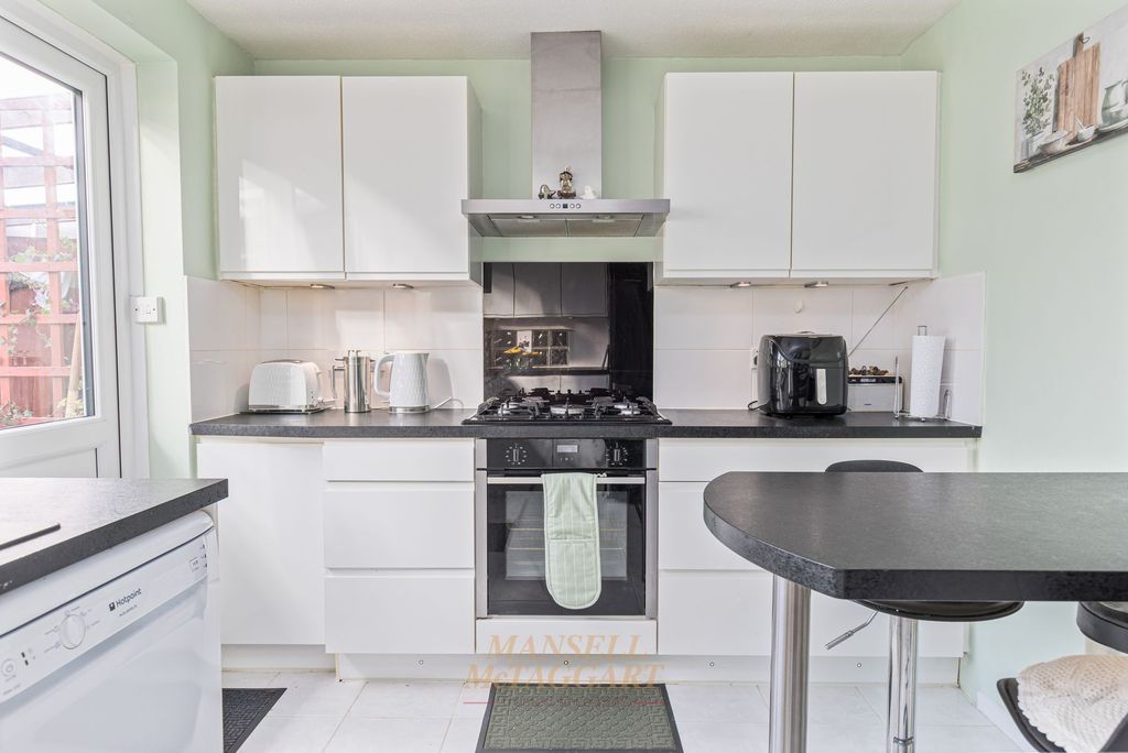 Property photo 3 of 29