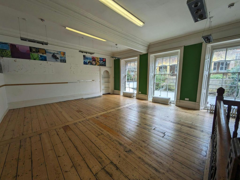 Property photo 3 of 5 1000003989.Jpg