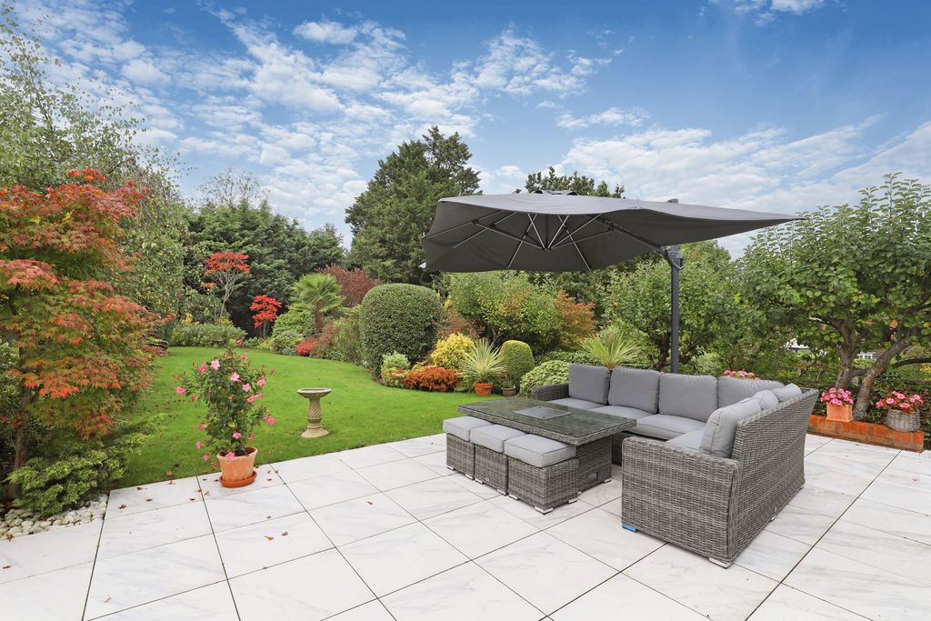 Property photo 2 of 30 Photo 28