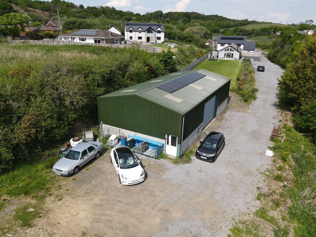 Property photo 2 of 43