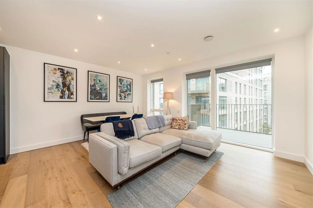 Property photo 2 of 8