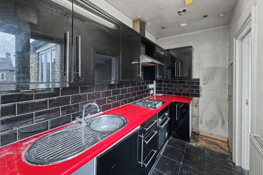 Property photo 3 of 13 First Floor Flat, 44 Ripley Road, London E16 3Ea