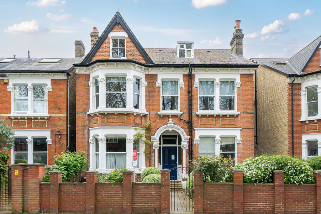 Property photo 2 of 11 1441682-2-69E2080...