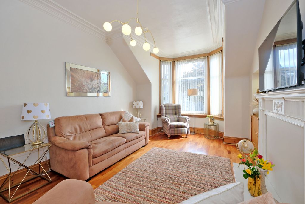Property photo 3 of 36