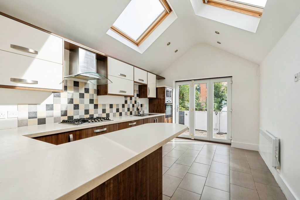 Property photo 1 of 17