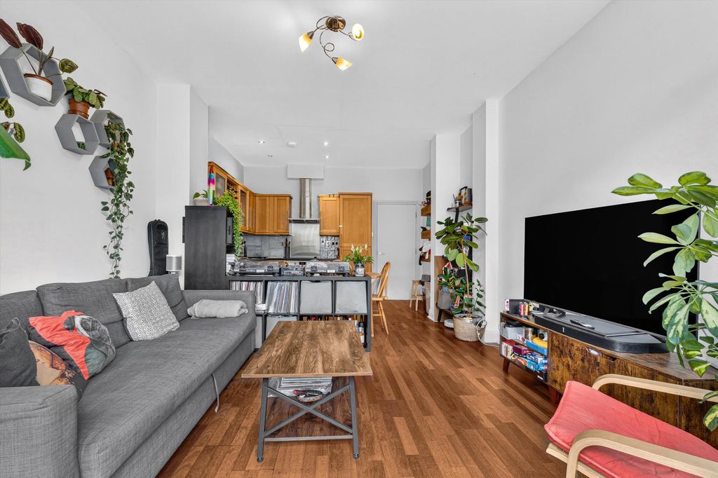 Property photo 1 of 15 Image